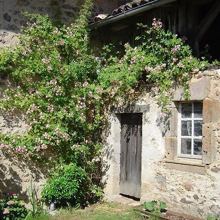 Les Trois Chenes Bed and Breakfast Videix Buitenkant foto